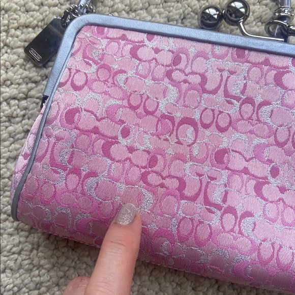 Coach - Picture 13 of 16